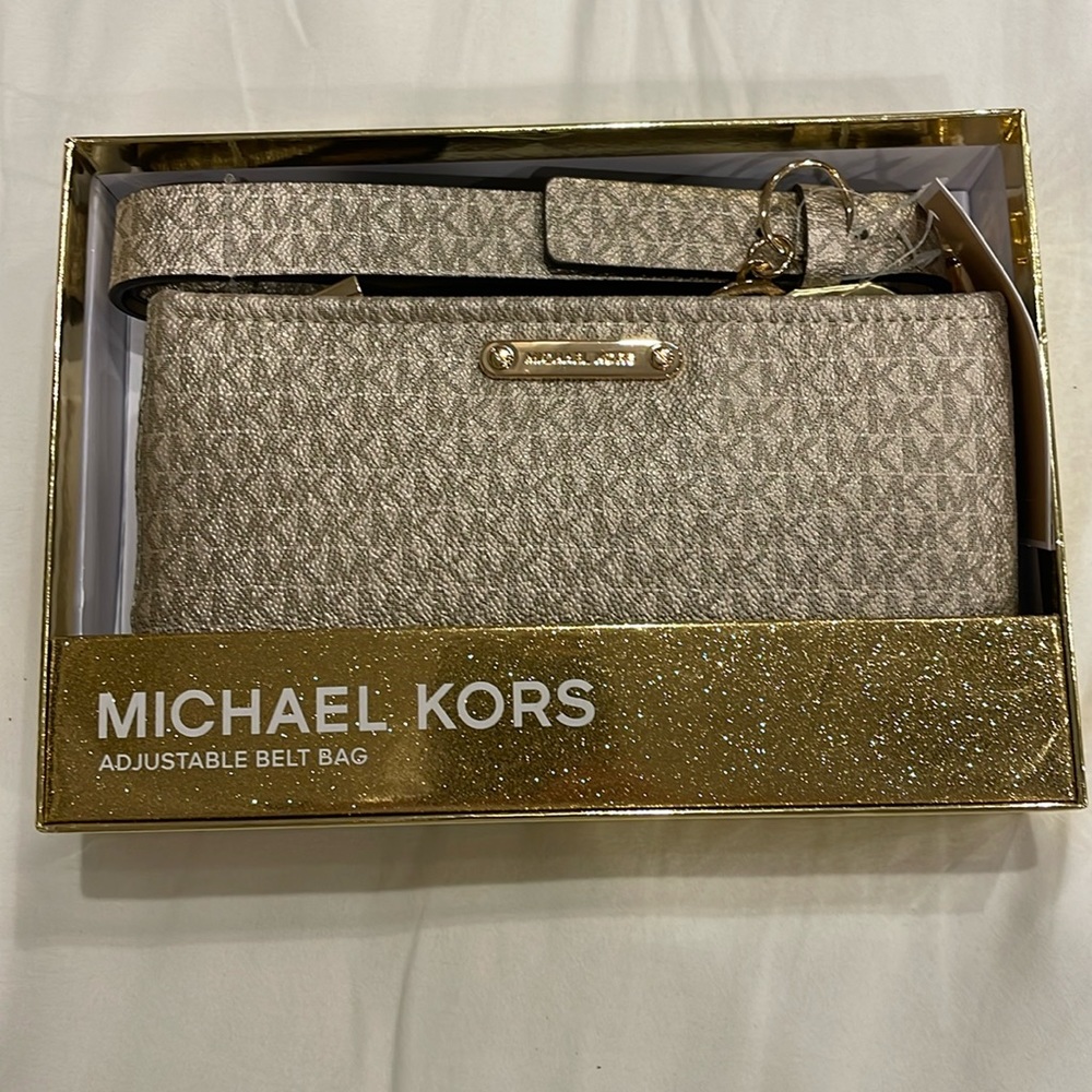Michael Kors Adjustable Belt Bag.